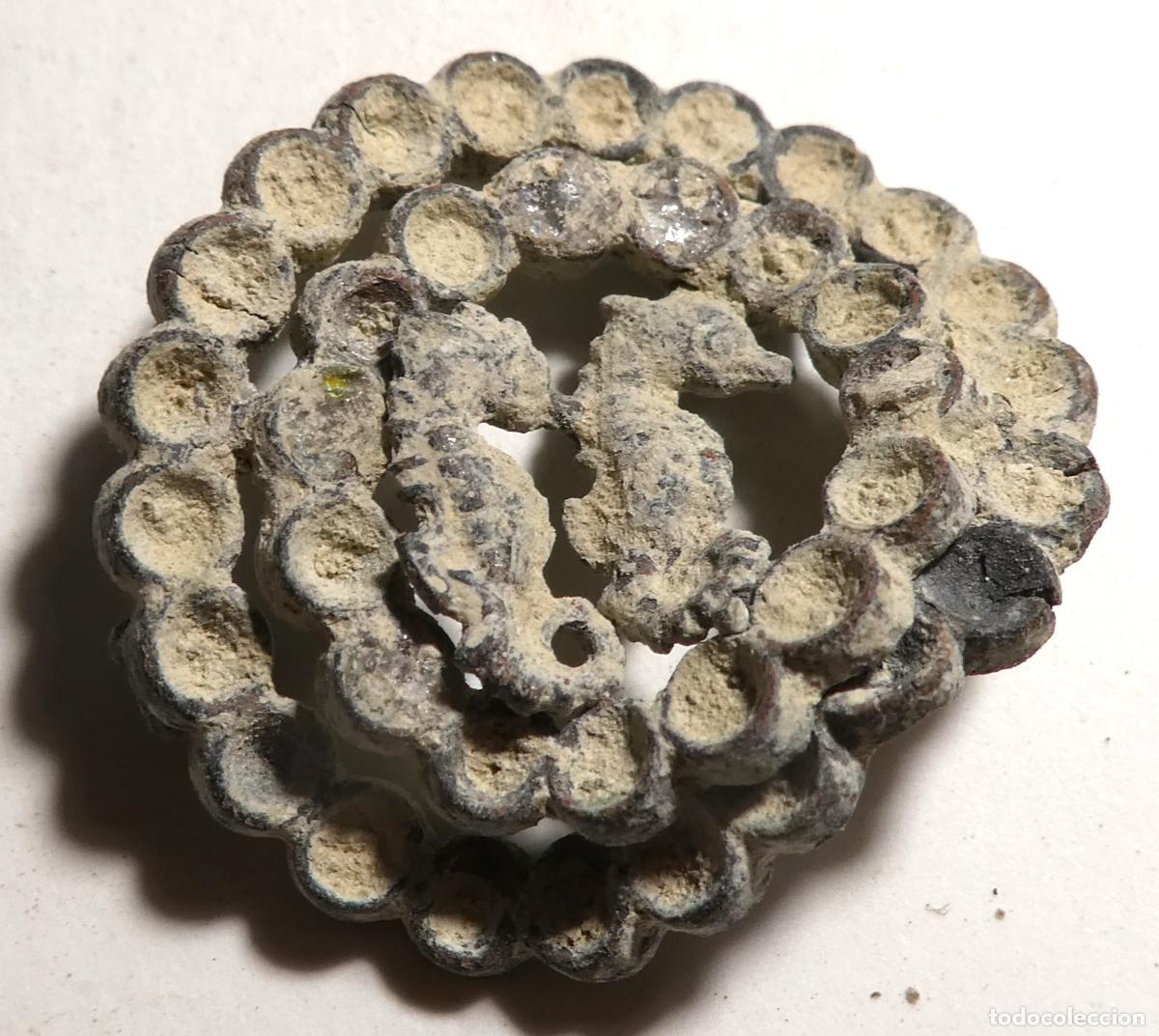 Antiquit&eacute;s: Antiguo broche con dos caballitos de mar, para restaurar