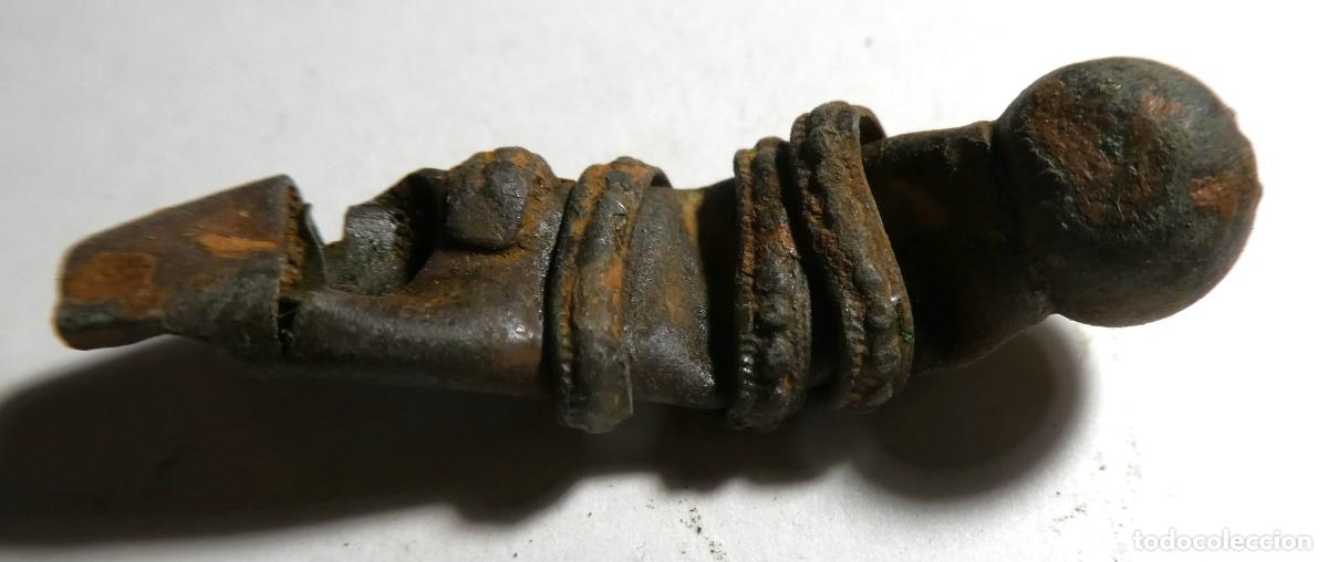 Antig&uuml;edades: Antigua pieza a identificar, mide 4 cm - Foto 2