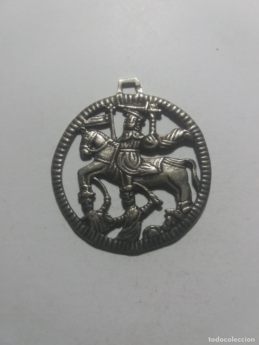 Antig&uuml;edades: Medalla Guerrero a Caballo troquelada