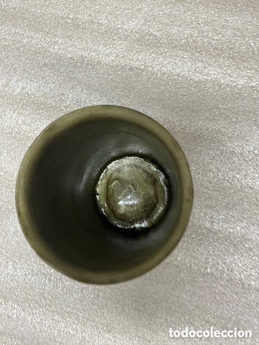 Antig&uuml;edades: Vaso met&aacute;lico antiguo con marcas en la base - Foto 4