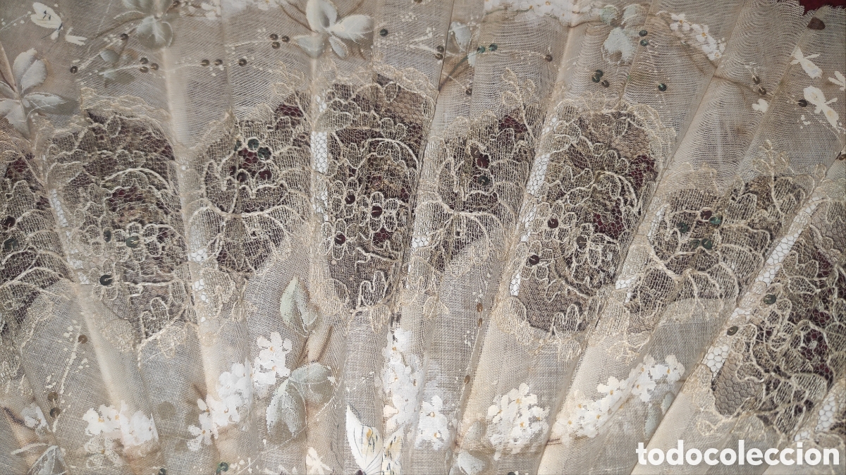 Antig&uuml;edades: Antiguo y bonito abanico con vitrina - Foto 5