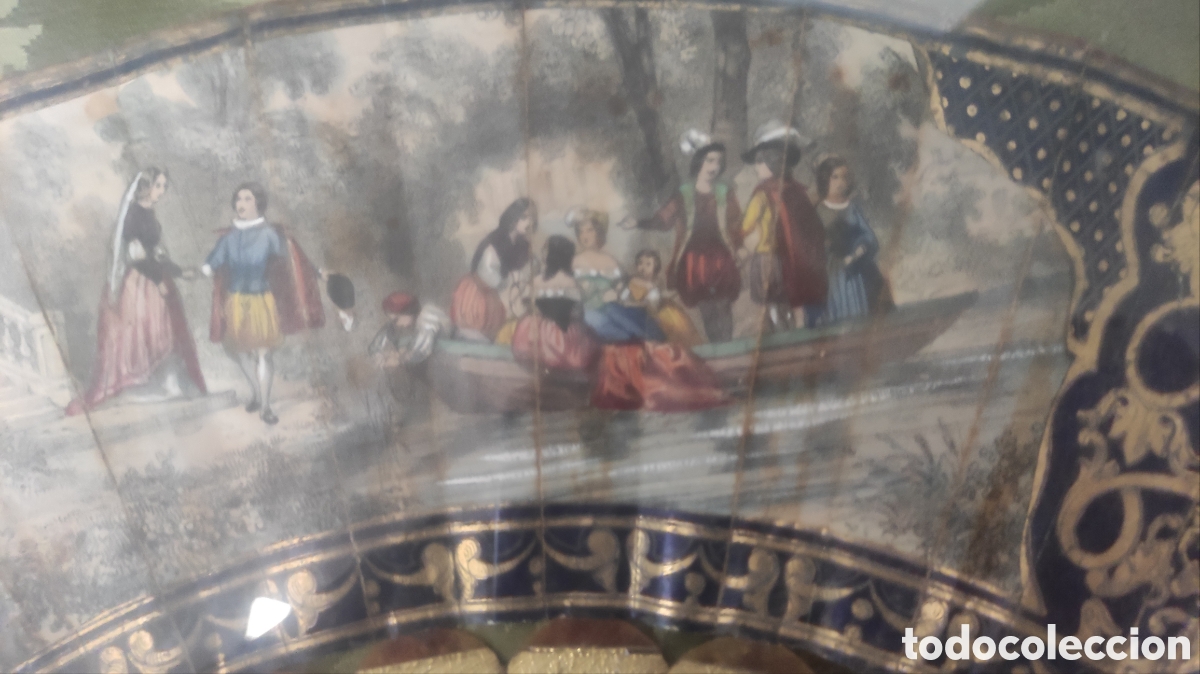 Antig&uuml;edades: Antiguo abanico con vitrina - Foto 2