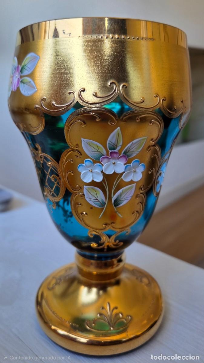 Antig&uuml;edades: Copa de murano ba&ntilde;ada en oro.