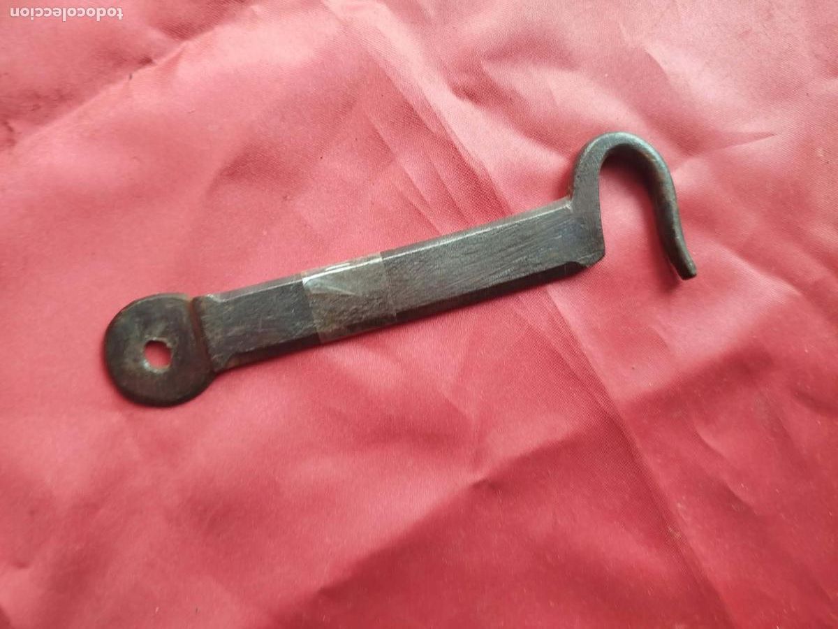Antig&uuml;edades: Antiguo pestillo siglo XIX muy bonito, pasador, aldaba B-5. Caja Bisagras