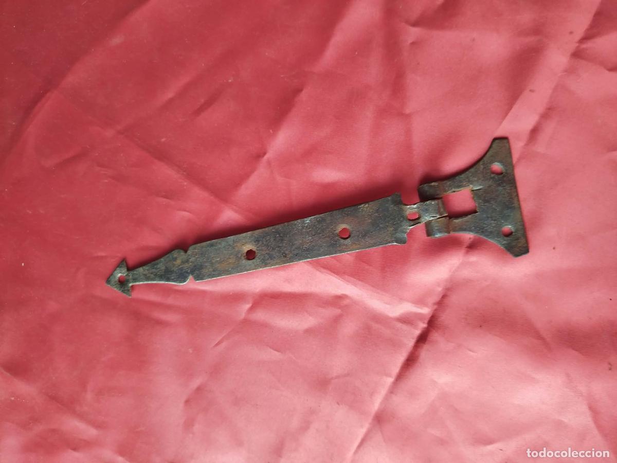 Antig&uuml;edades: Antigua bisagra barroca 1800, B-9. Caja bisagras