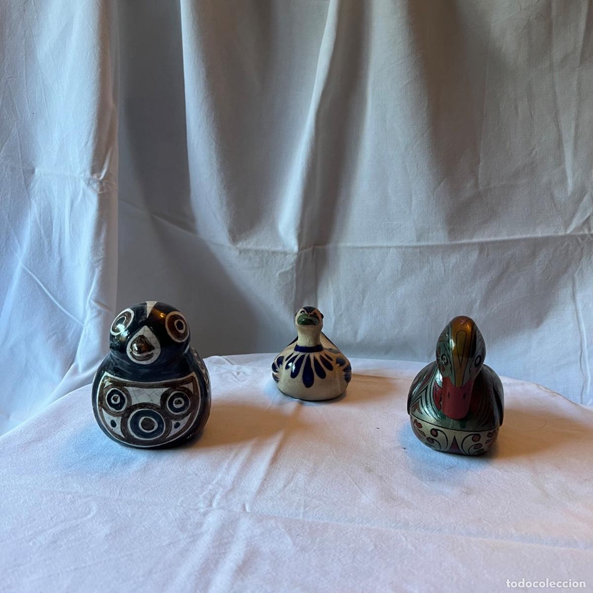 Antig&uuml;edades: Lote 3 Esculturas de Aves - Cer&aacute;mica Brunida de Tonal&aacute;, Gres Mex y Pato de Madera Pintada - s. XX