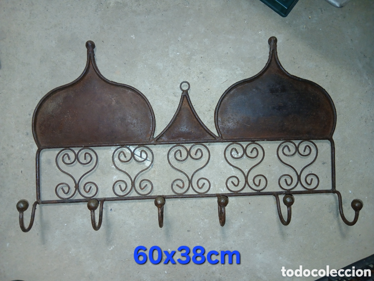 Antig&uuml;edades: Perchero antiguo metal estilo &aacute;rabe - Foto 1
