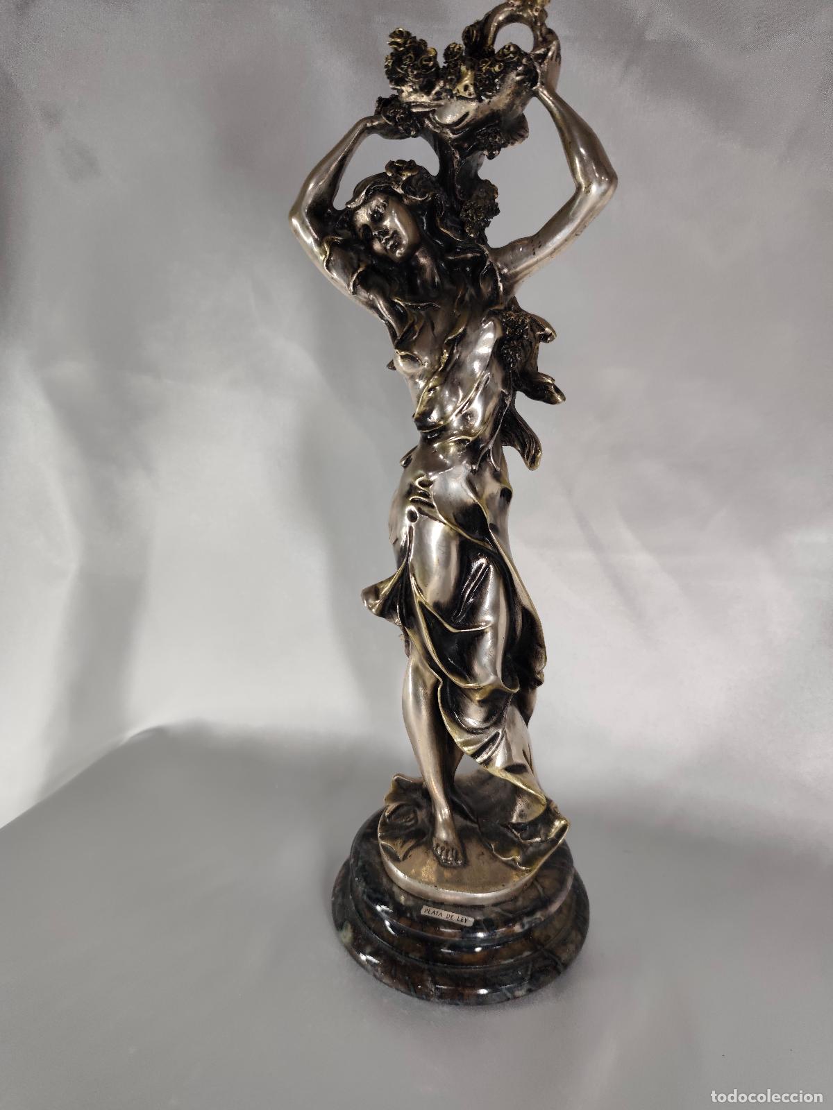 Antig&uuml;edades: FIGURA DE SE&Ntilde;ORITA PORTANDO CESTA CON FLORES EN RESINA CON PLATA DE LEY