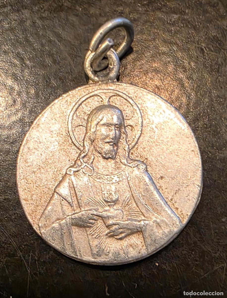 Antig&uuml;edades: Medalla religiosa antigua Sagrado Coraz&oacute;n de Jes&uacute;s y Virgen de N&uacute;ria &ndash; Santuario de N&uacute;ria, Catalu&ntilde;a