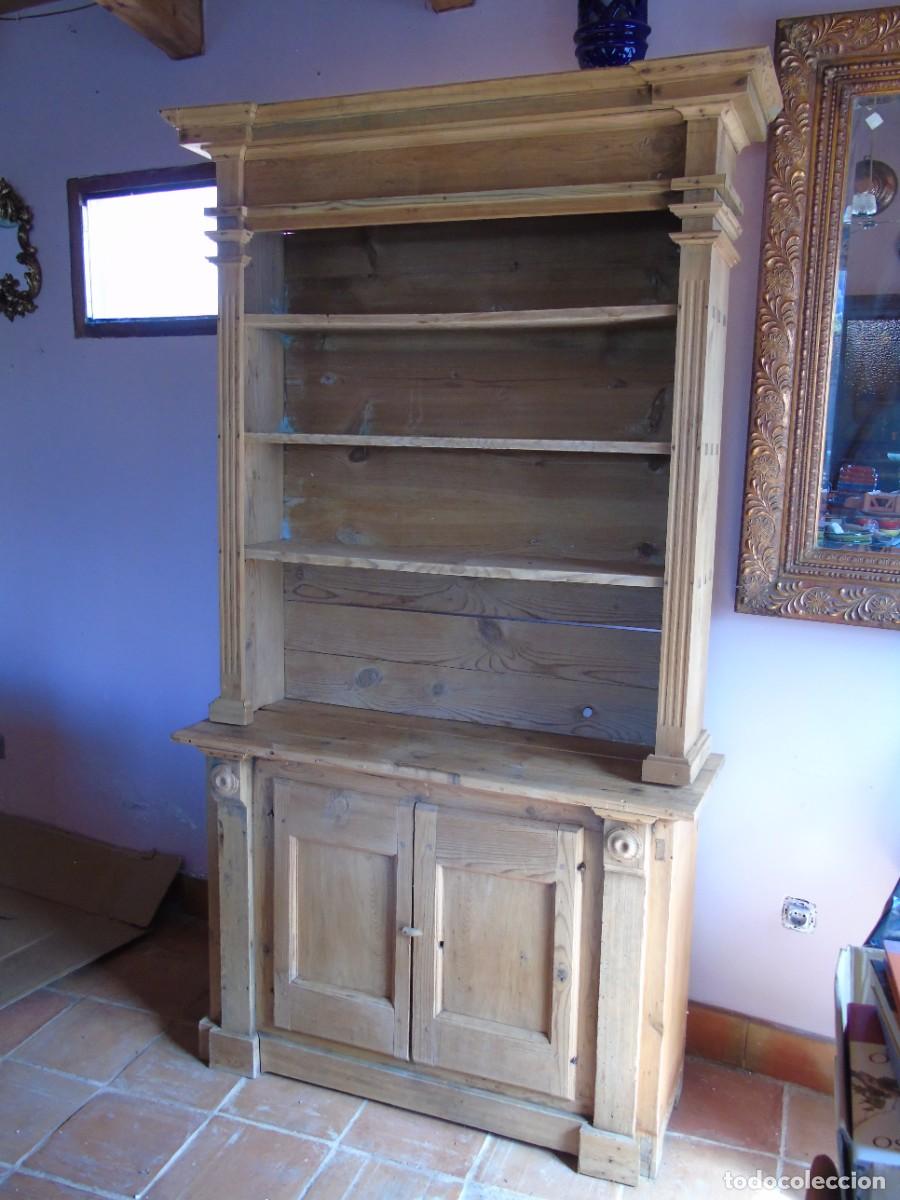 Antig&uuml;edades: ANTIGUA ALACENA R&Uacute;STICA MADERA DE PINO LIMPIA. DOS CUERPOS