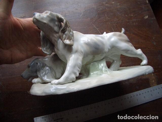 Antig&uuml;edades: Escultura cl&aacute;sica en porcelana de la firma Lladr&oacute;, aunque no lo especifique. El modelo corresponde a