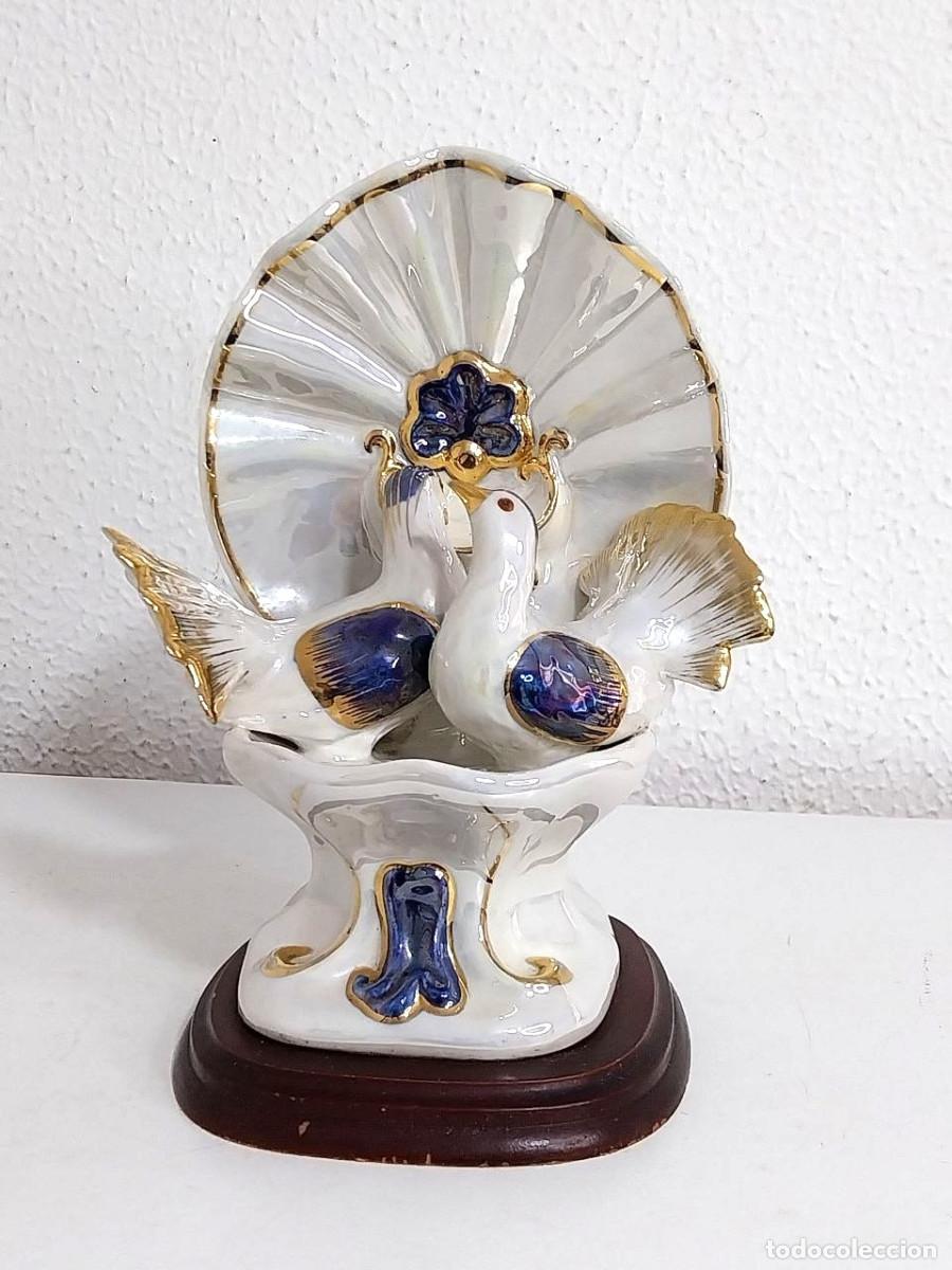 Antig&uuml;edades: Figura palomas de porcelana Maicel (Portugal) vintage &ndash; 24 cm