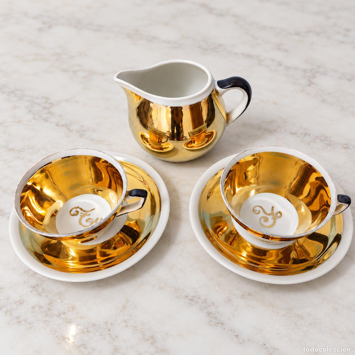 Antig&uuml;edades: Juego de caf&eacute; T&uacute; y Yo vintage de porcelana dorada &ndash; 2 tazas, platos y lechera