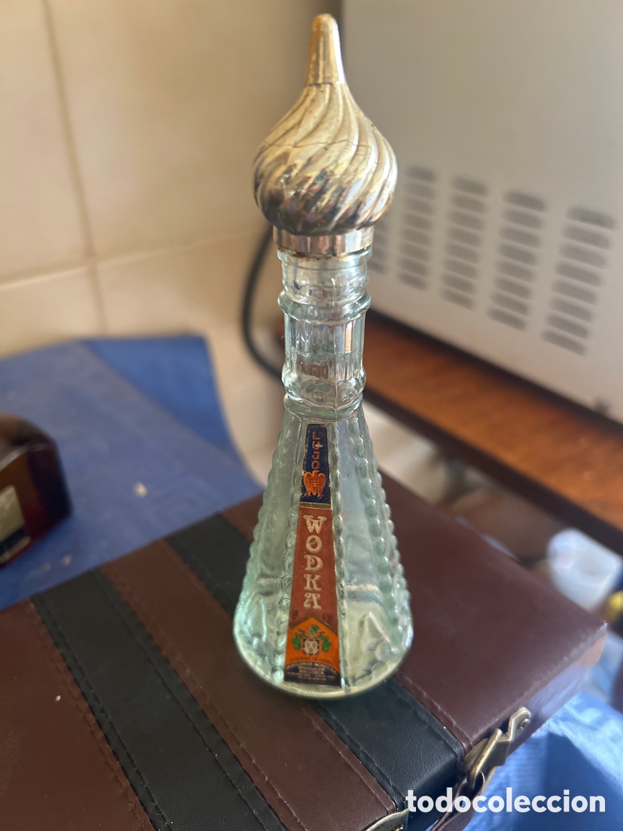 Antig&uuml;edades: Botella vodka mini de colecci&oacute;n sin abrir - Foto 1