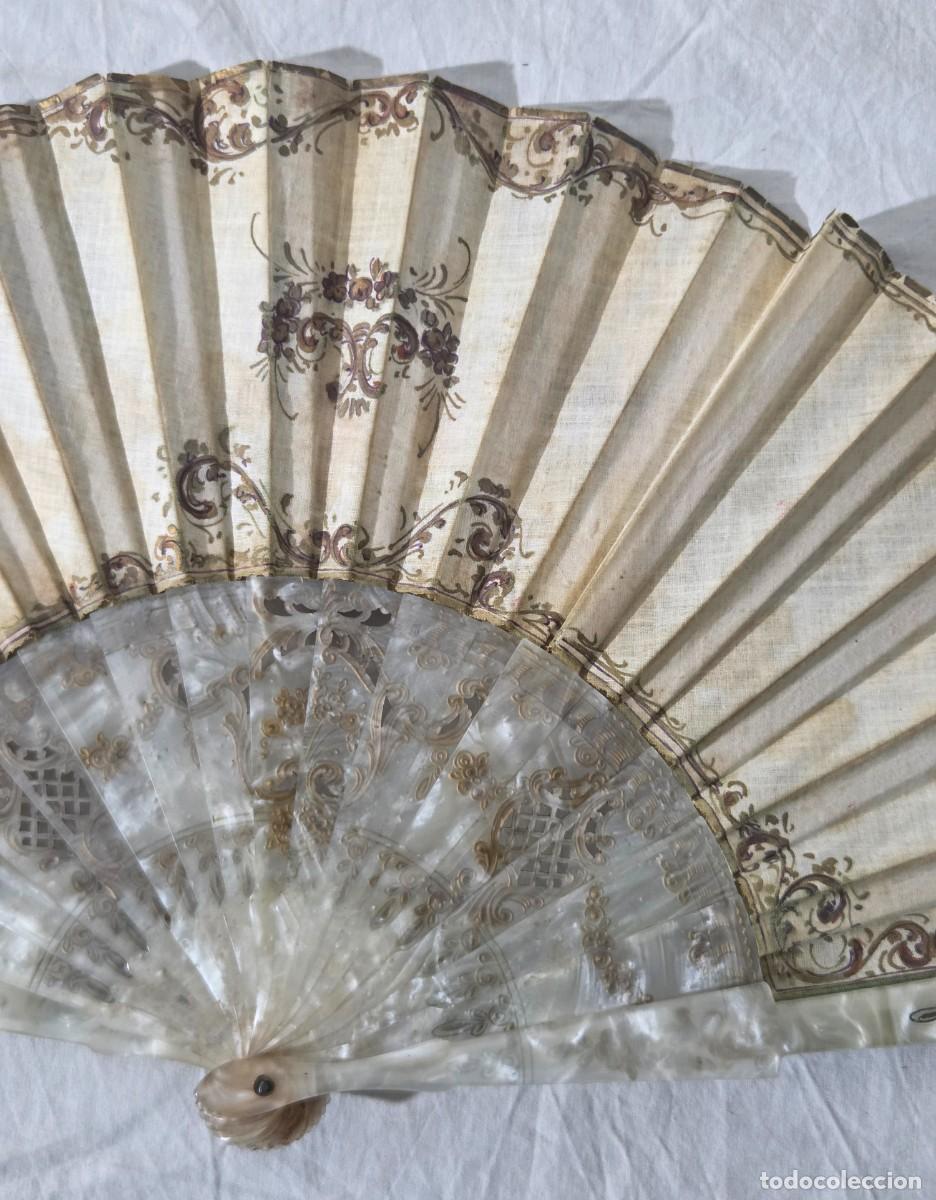 Antig&uuml;edades: Antiguo abanico de pasta s&iacute;mil n&aacute;car - Foto 11