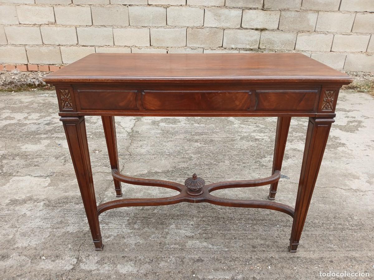 Antig&uuml;edades: Consola antigua estilo ingl&eacute;s Victoriano. Mueble Mesa auxiliar antigua madera nogal Luis XVI. - Foto 4