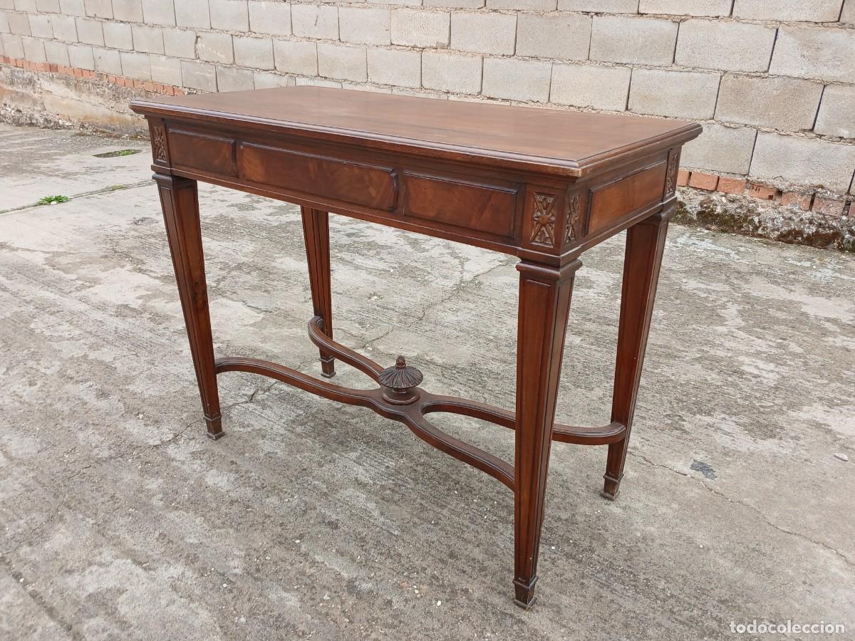Antig&uuml;edades: Consola antigua estilo ingl&eacute;s Victoriano. Mueble Mesa auxiliar antigua madera nogal Luis XVI. - Foto 6