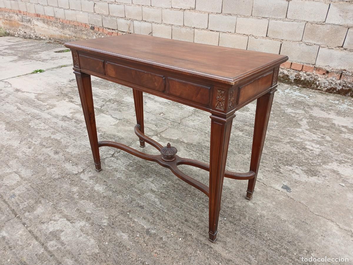 Antig&uuml;edades: Consola antigua estilo ingl&eacute;s Victoriano. Mueble Mesa auxiliar antigua madera nogal Luis XVI. - Foto 7