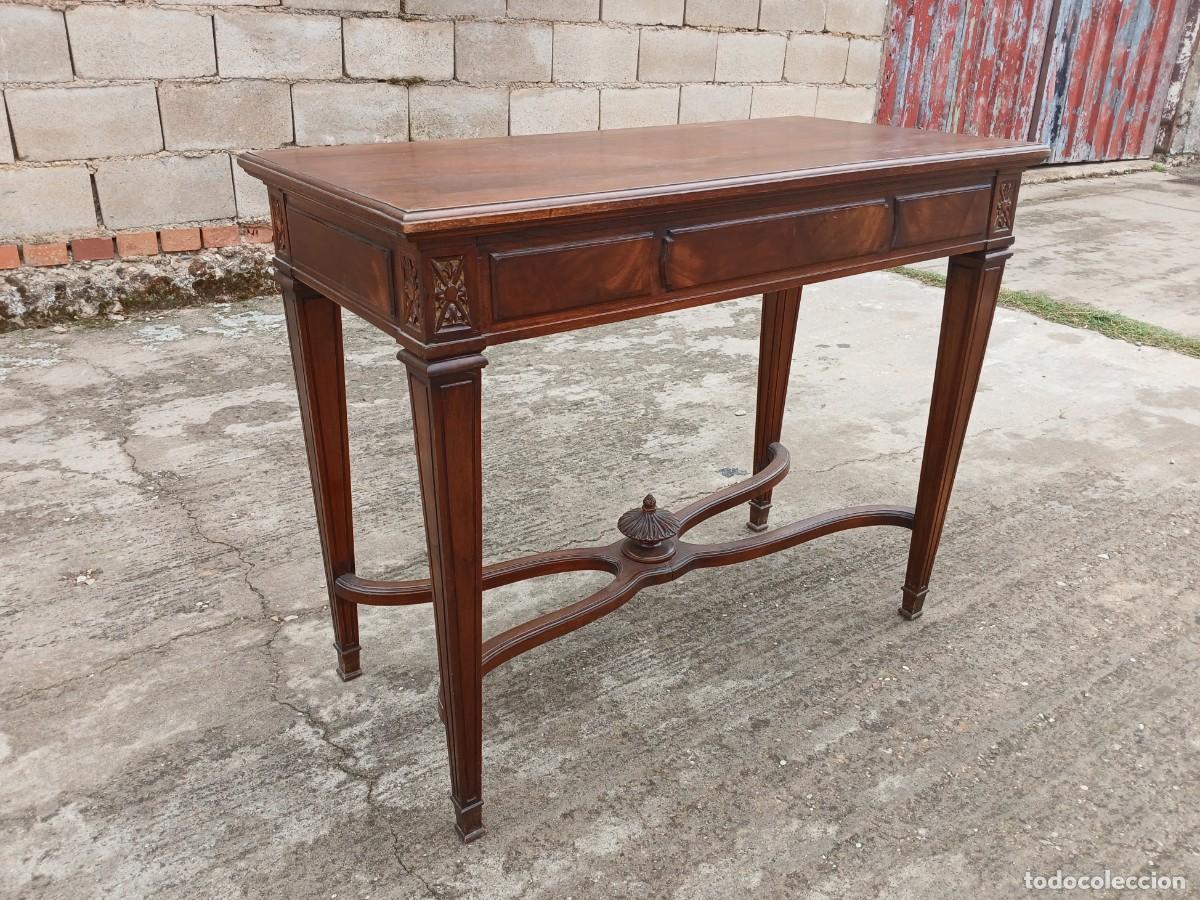 Antig&uuml;edades: Consola antigua estilo ingl&eacute;s Victoriano. Mueble Mesa auxiliar antigua madera nogal Luis XVI. - Foto 8