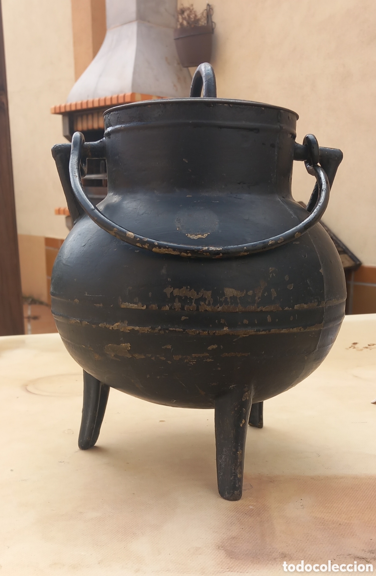 Antig&uuml;edades: OLLA O MARMITA DE HIERRO FUNDIDO ANTIGUA