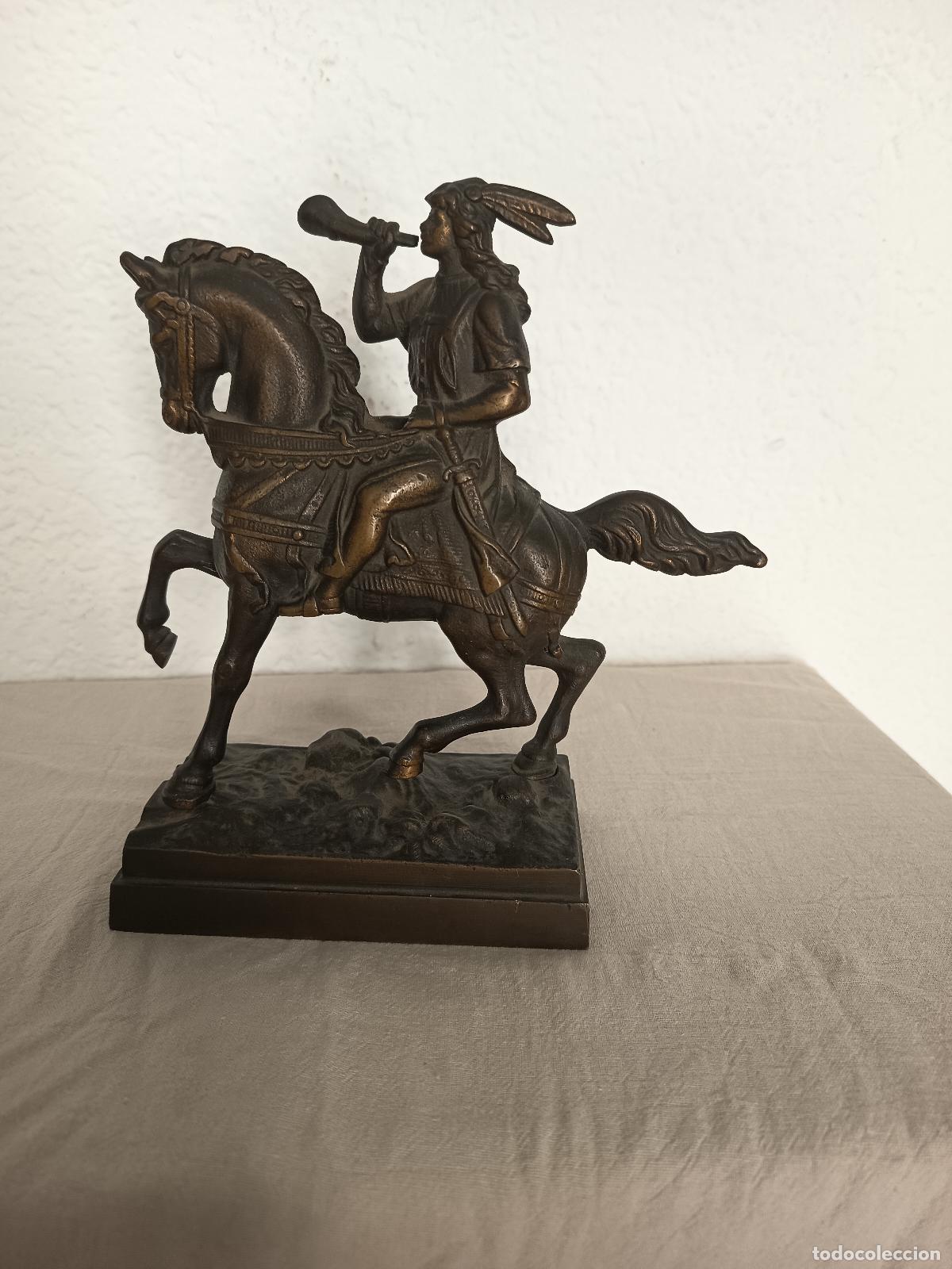 Antig&uuml;edades: JINETE CON CORNETA EN BRONCE - Foto 8