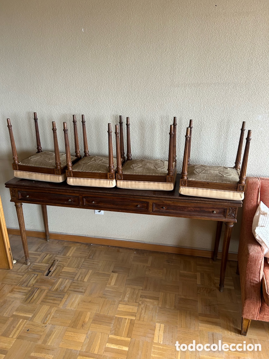Antig&uuml;edades: Somier cabecero muebles varios de sal&oacute;n y hall