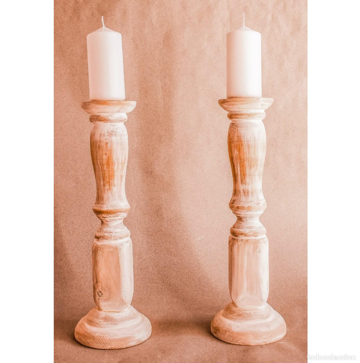 Antiquit&eacute;s: Candelabros de madera. Portavelas de madera.
