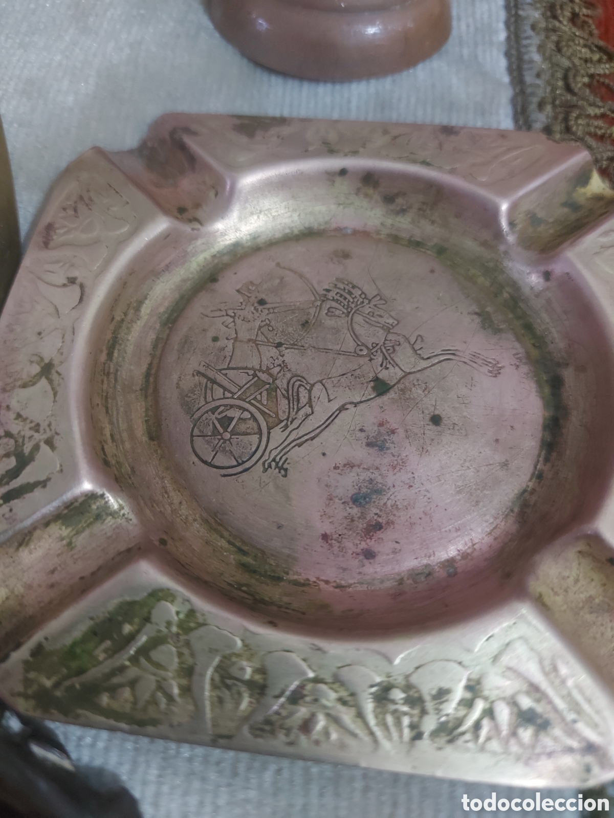 Antig&uuml;edades: Lote Ceniceros de bronce y cobre - Foto 4