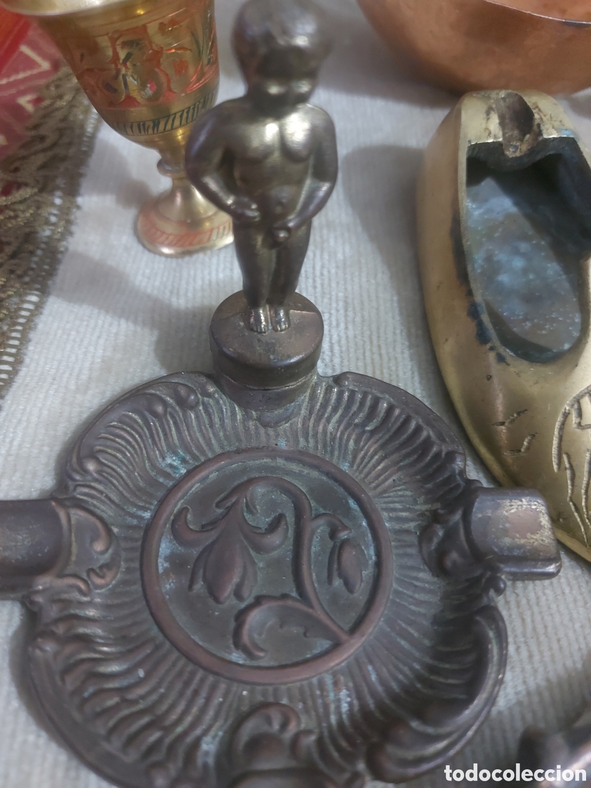 Antig&uuml;edades: Lote Ceniceros de bronce y cobre - Foto 6