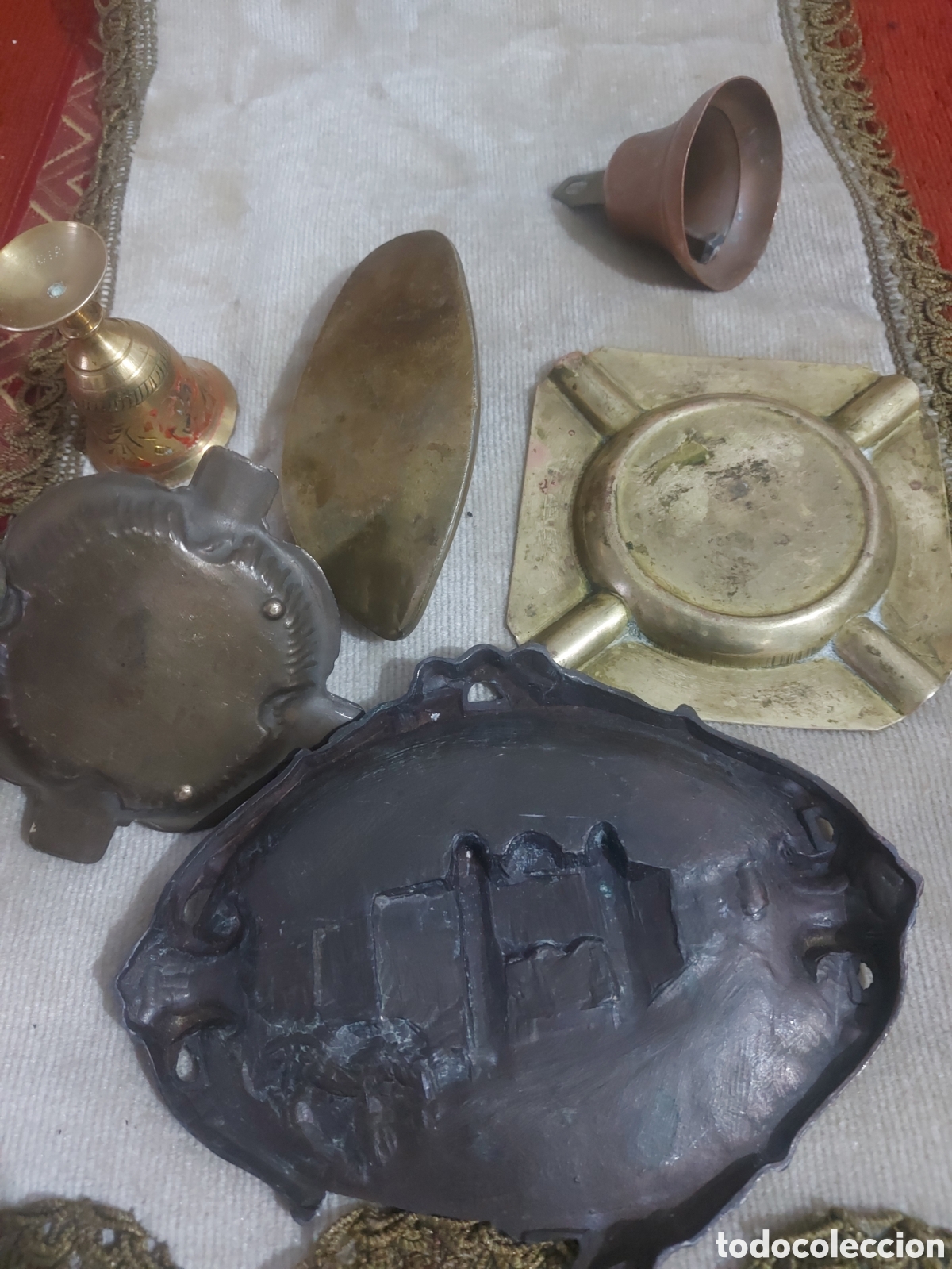 Antig&uuml;edades: Lote Ceniceros de bronce y cobre - Foto 9