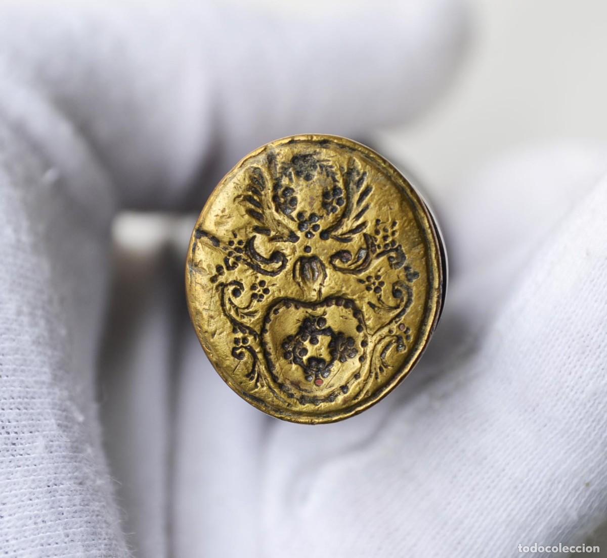 Antig&uuml;edades: Sello de lacre antiguo. Origen de Alemania. El sello presenta un escudo her&aacute;ldico.