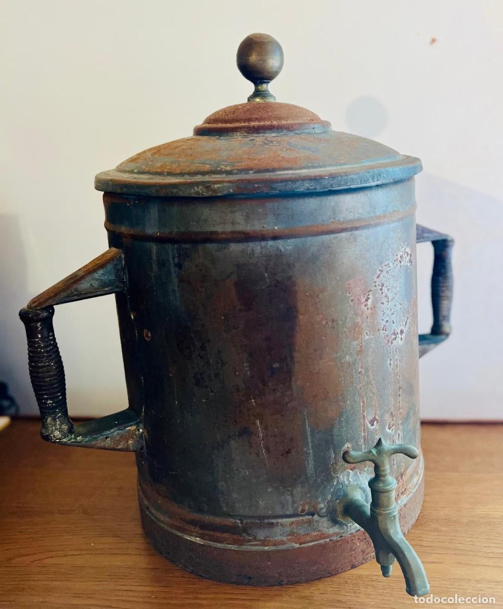Antig&uuml;edades: Deposito antiguo de metal con grifo de bronce &ndash; A&ntilde;os 1920/30 &ndash; Industrial / Decoraci&oacute;n r&uacute;stica
