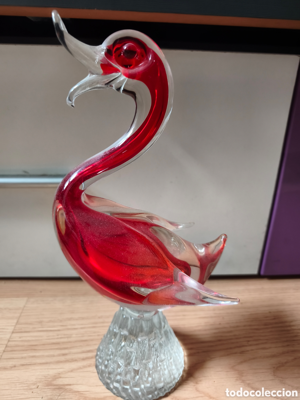 Antig&uuml;edades: Figura Ave de Cristal Estilo Murano Vintage (27 cm) &ndash; T&eacute;cnica Sommerso Rojo