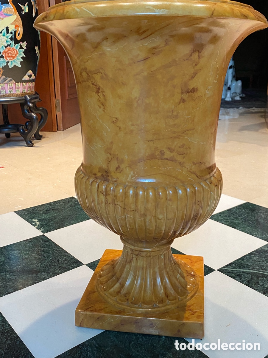 Antig&uuml;edades: Copa ornamental de m&aacute;rmol - Foto 2