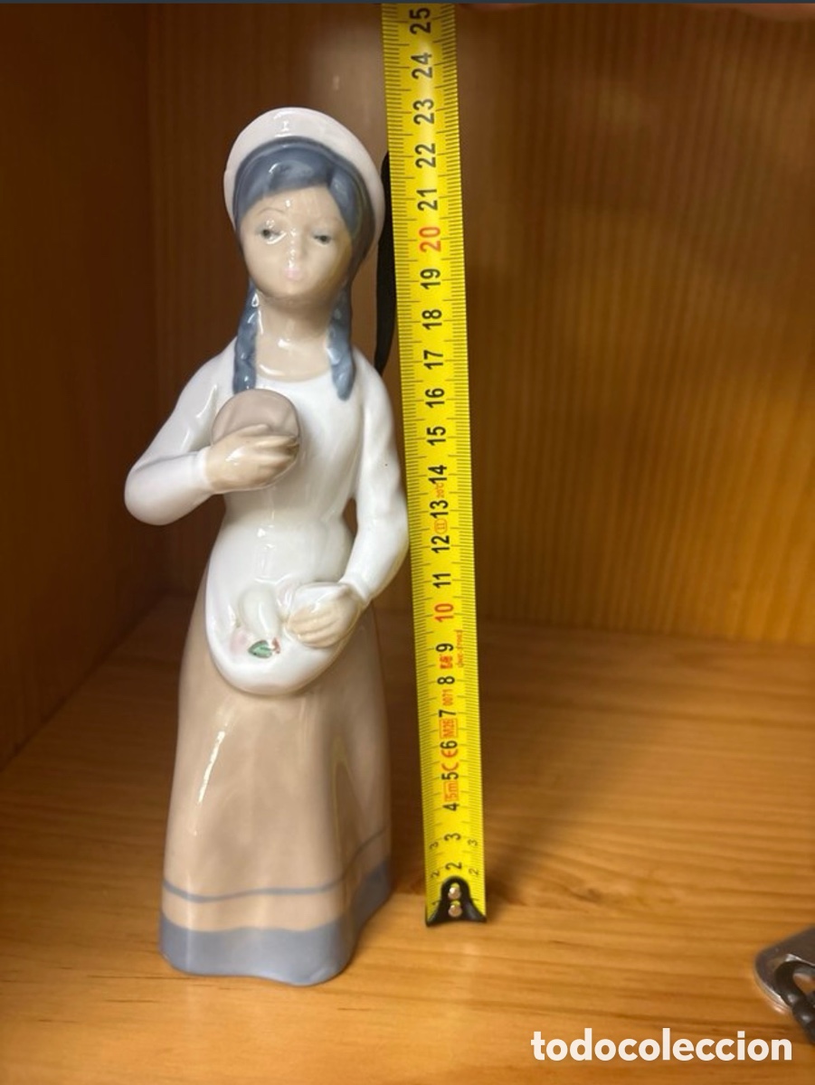 Antig&uuml;edades: Figura Porcelana Vintage Casad&eacute;s - Campesina