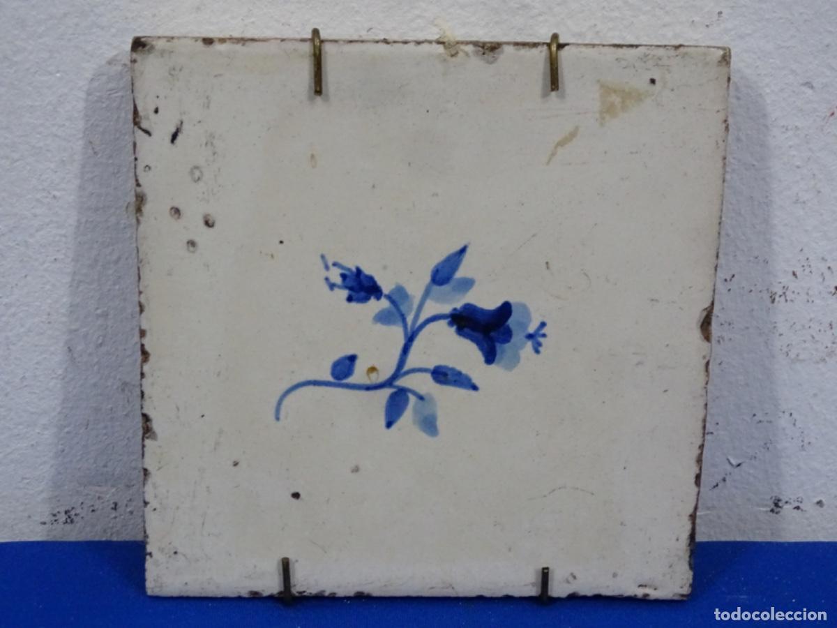 Antig&uuml;edades: ANTIGUO AZULEJO PINTADO A MANO. CATALUNYA ? 13x13cm.