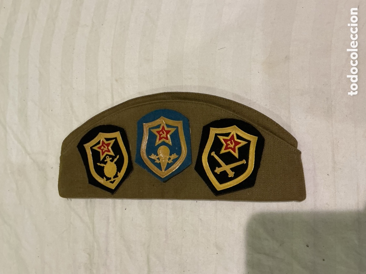 Antig&uuml;edades: GORRILLO MILITARIA PILOTKA CON INSIGNIAS RUSAS Y SOVI&Eacute;TICAS
