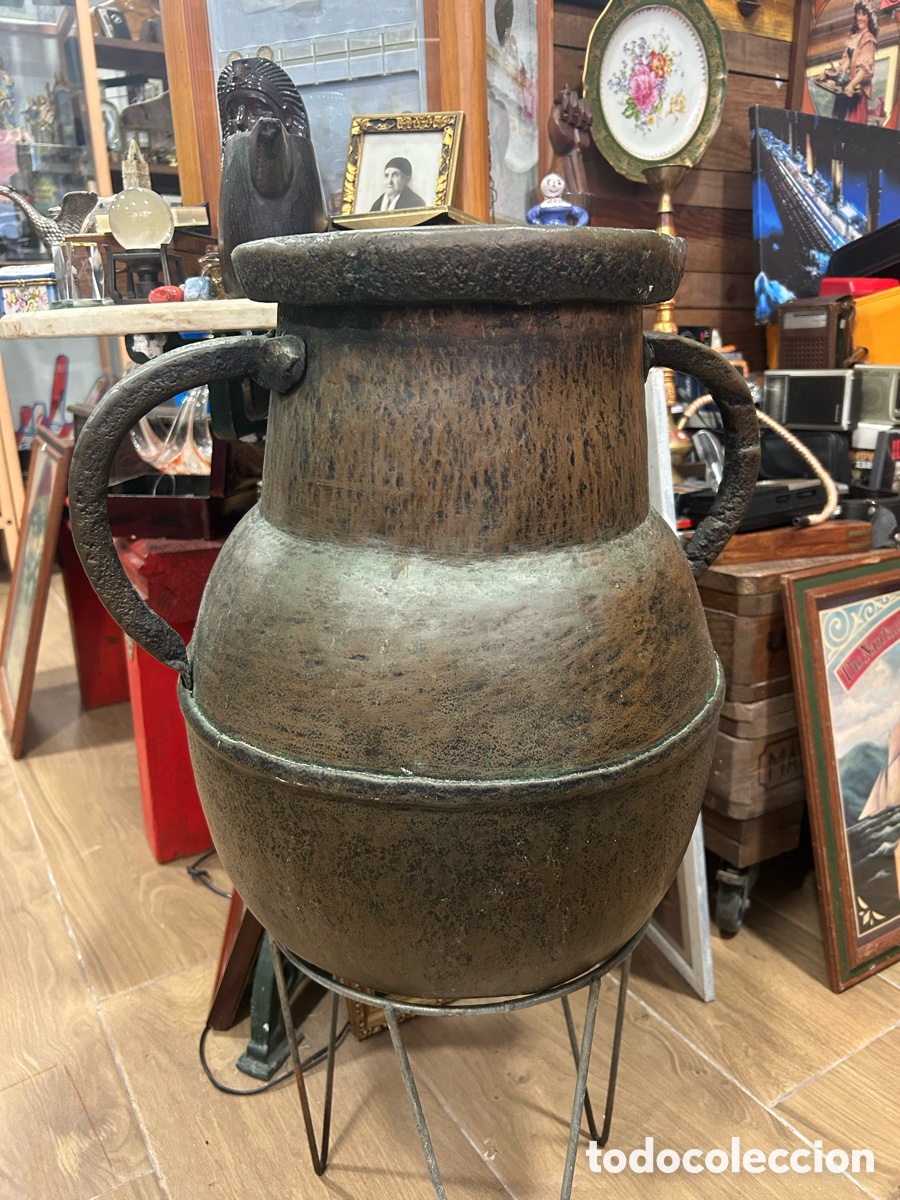Antig&uuml;edades: Cantar&aacute; de cobre y bronce siglo XVIII