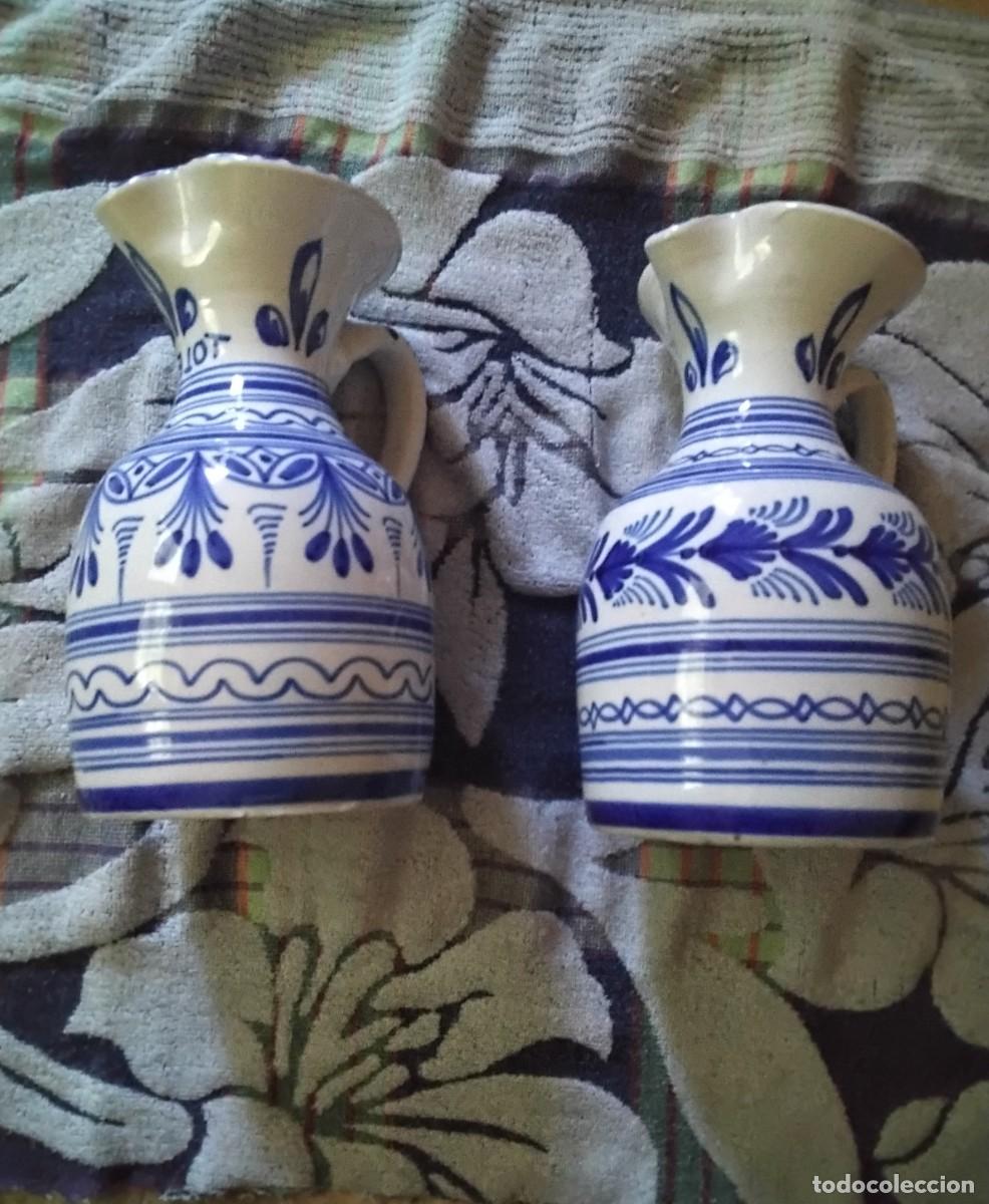 Antiquit&eacute;s: Pareja de jarras antiguas de cer&aacute;mica de Toledo- Firmadas ISALI