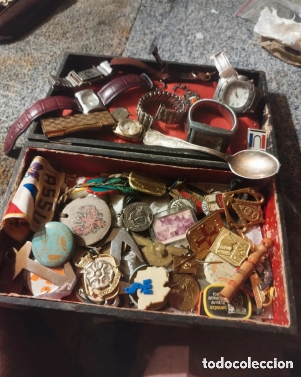 Antig&uuml;edades: Lote antig&uuml;edades, relojes, medallas, a catalogar
