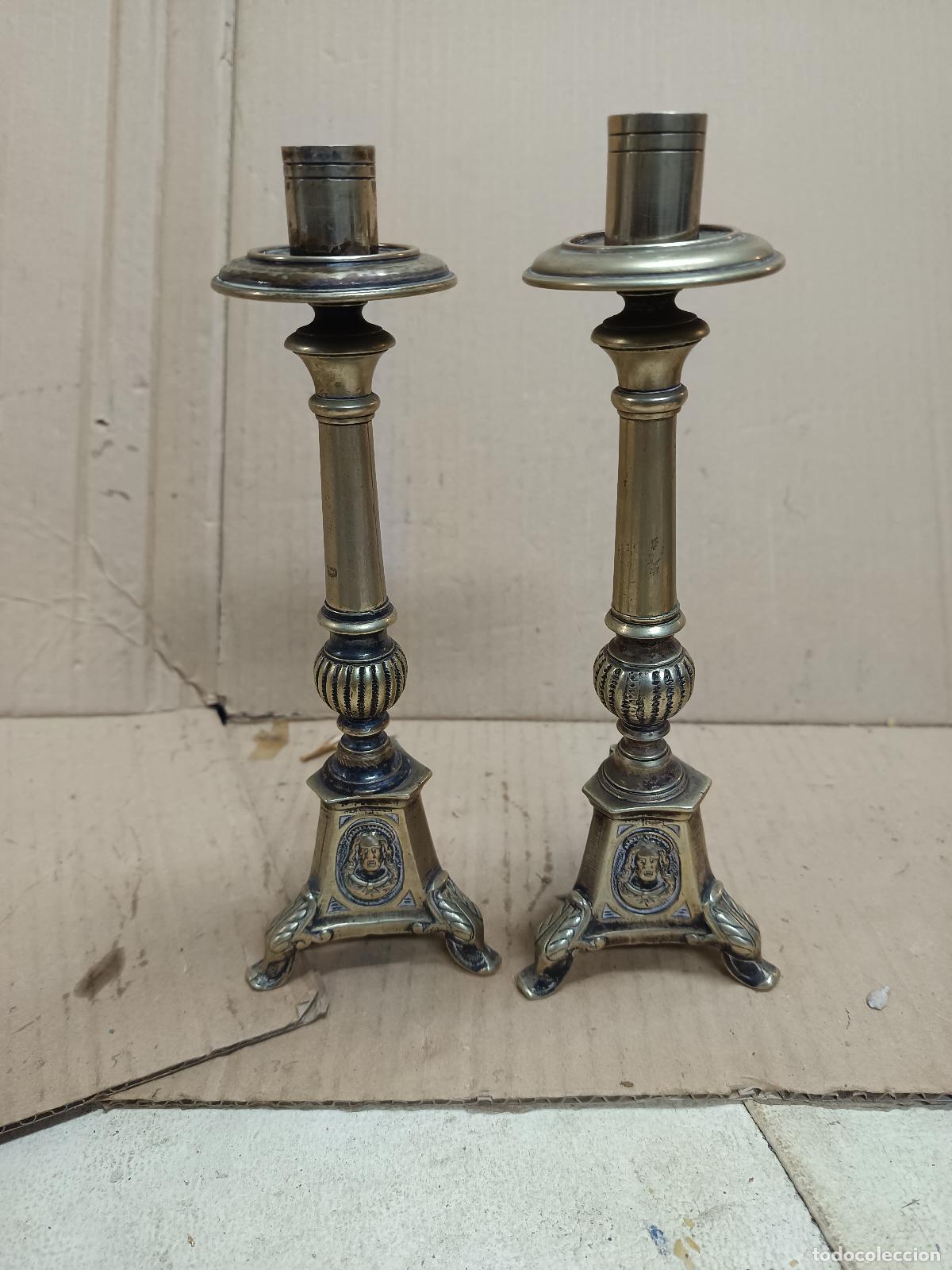 Antig&uuml;edades: PAREJA DE CANDELABROS CANDELEROS DE ALTAR, MENESES MADRID, TRES CARAS 23 CM. ALTURA