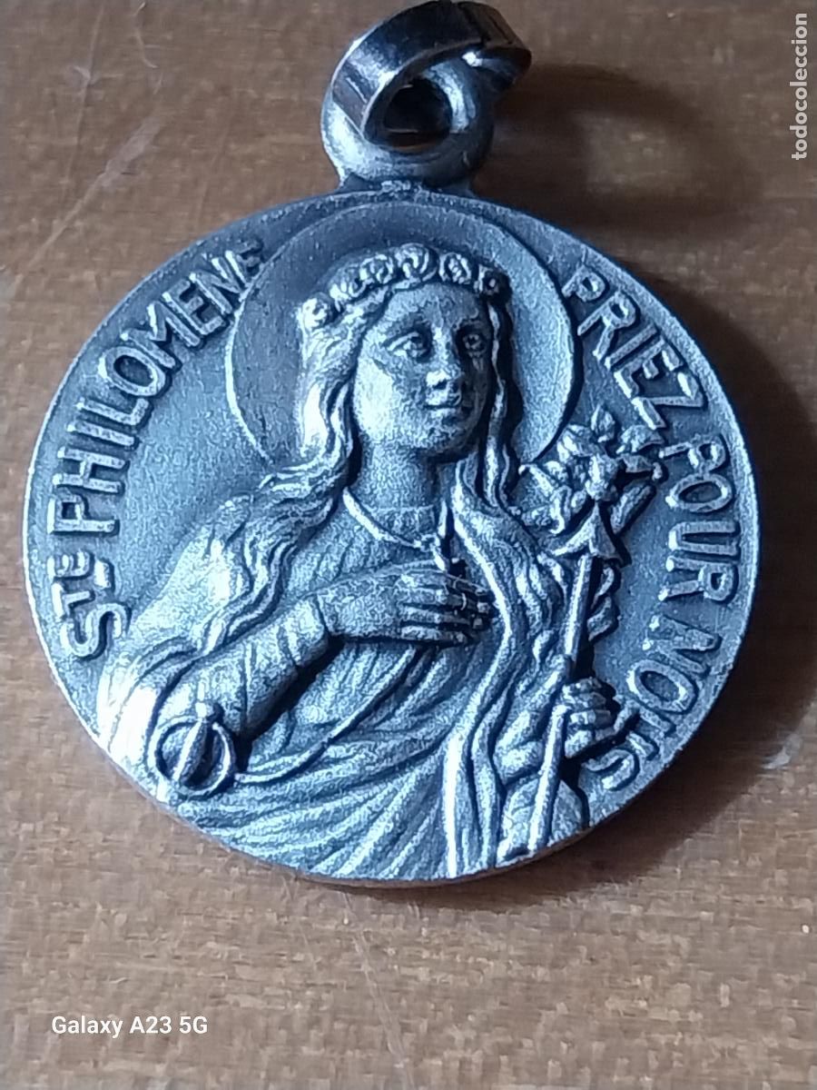Antig&uuml;edades: SANTA PHILOMENE FILOMENA SANT PIERRE MARIE CHANEL MEDALLA 1.8CMS RELIEVE