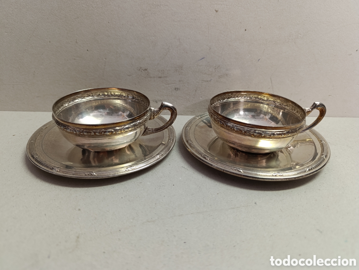 Antig&uuml;edades: PAREJA DE TAZAS DE METAL PLATEADO. DECORACION VEGETAL.