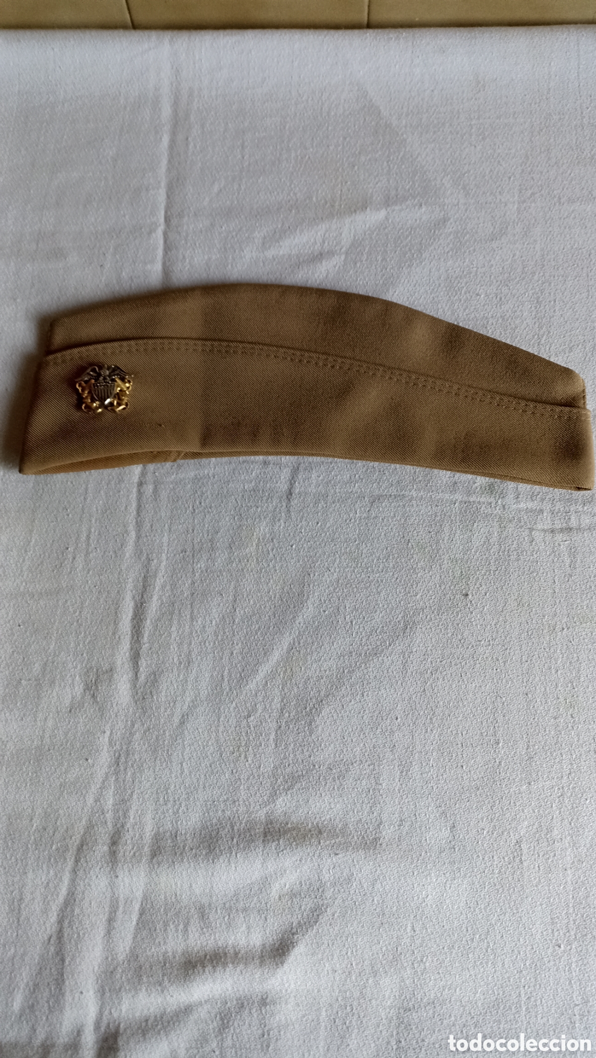 Antig&uuml;edades: Gorra Militar con Insignia - Foto 1