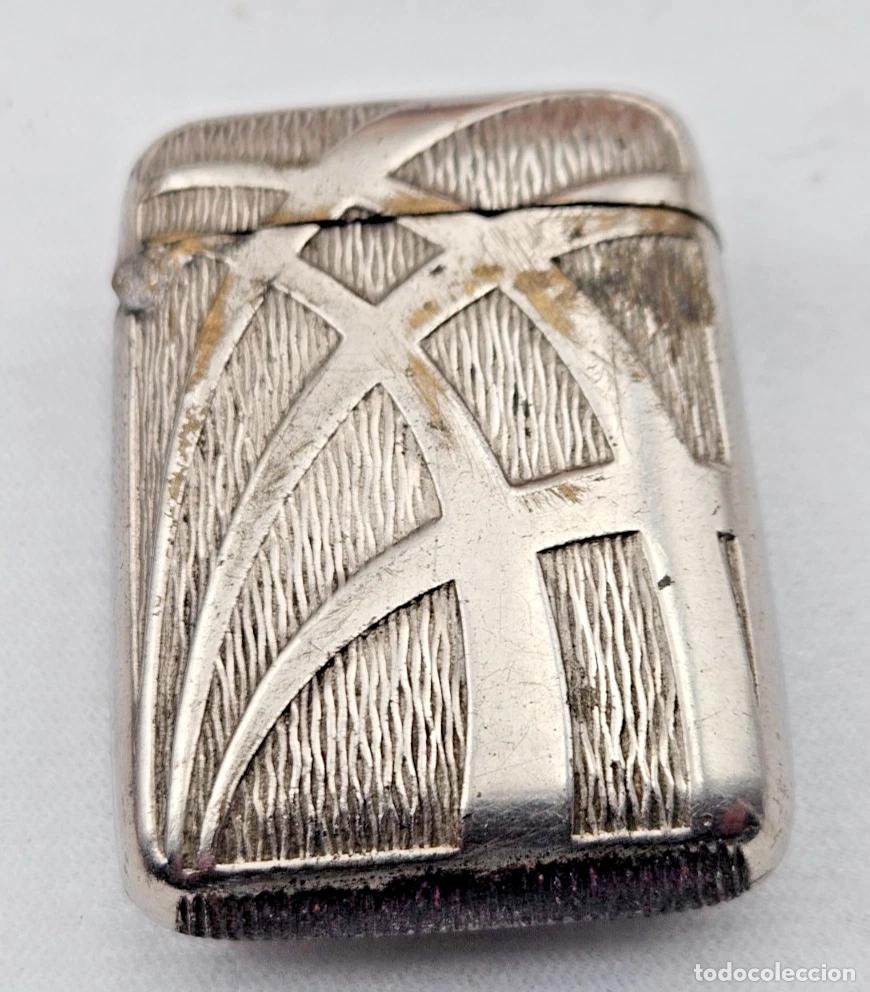 Antig&uuml;edades: PRE-ART DECO PYROGENE EN METAL ARGENTE A MOTIF GEOMETRIQUE