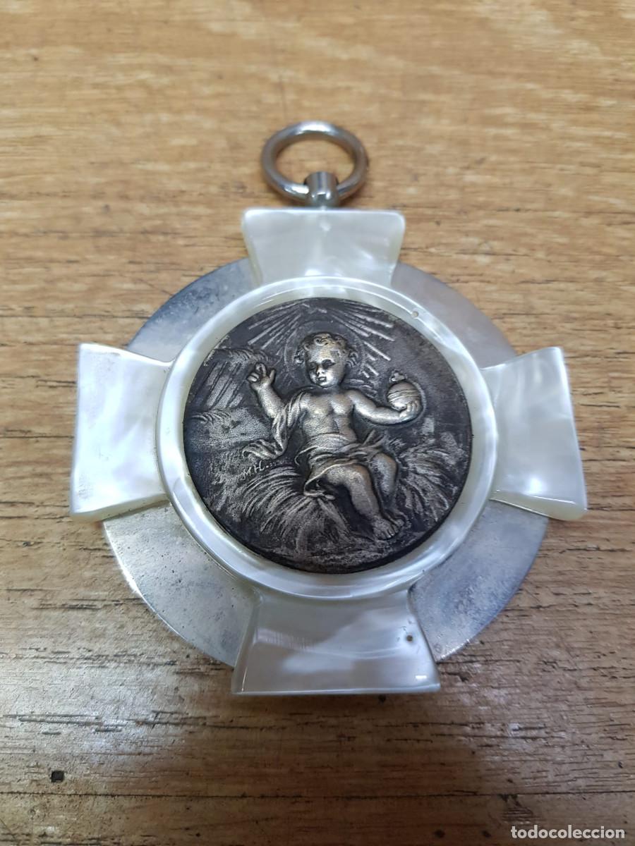 Antig&uuml;edades: ANTIGUA MEDALLA DE JESUS