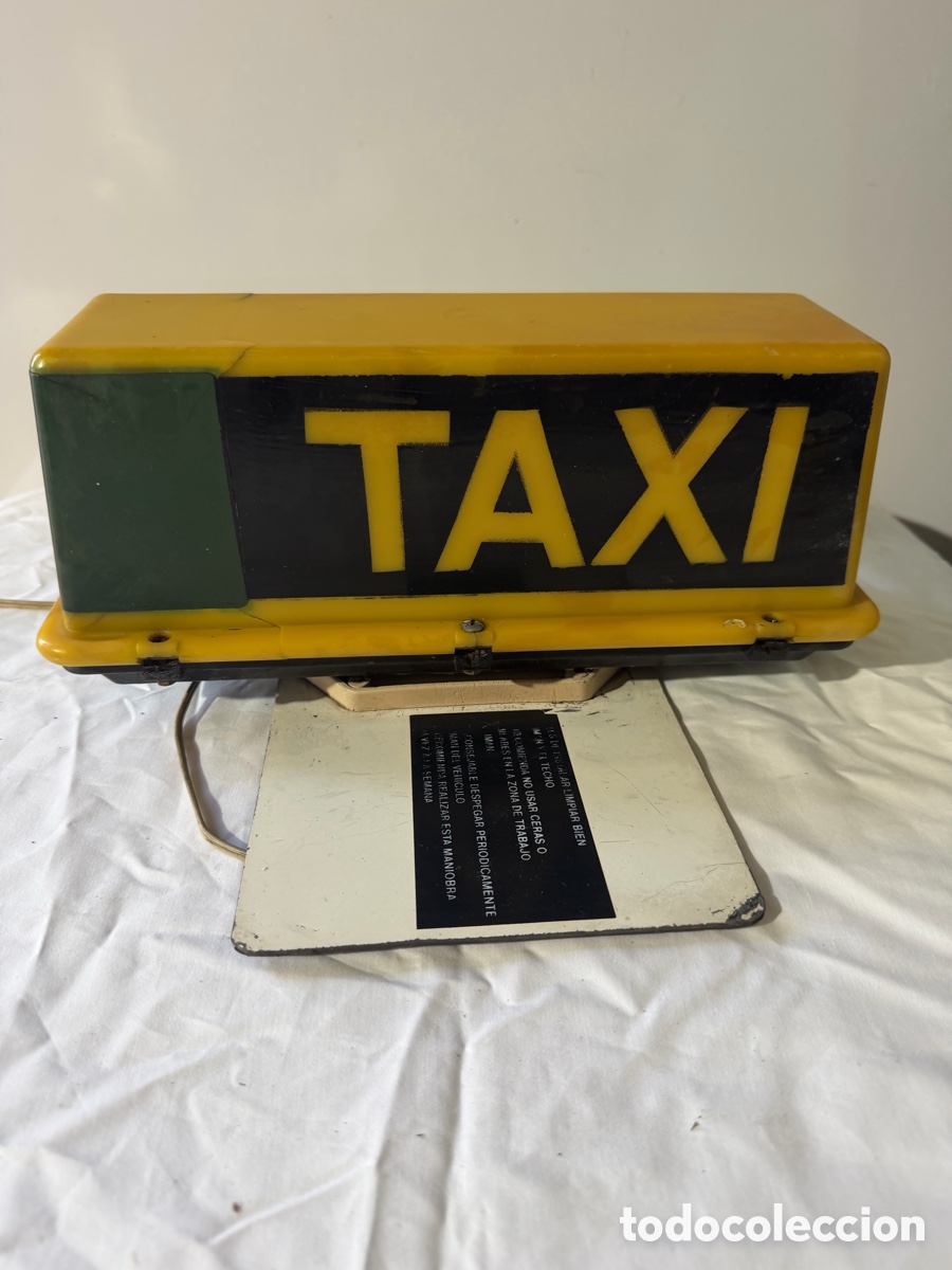 Antig&uuml;edades: R&oacute;tulo Luminoso Vintage de Taxi