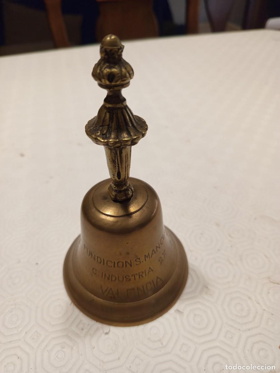 Antig&uuml;edades: &Uacute;NICA Campana 90x150 mm, FUNDICIONES MANCLUS de bronce macizo con mango