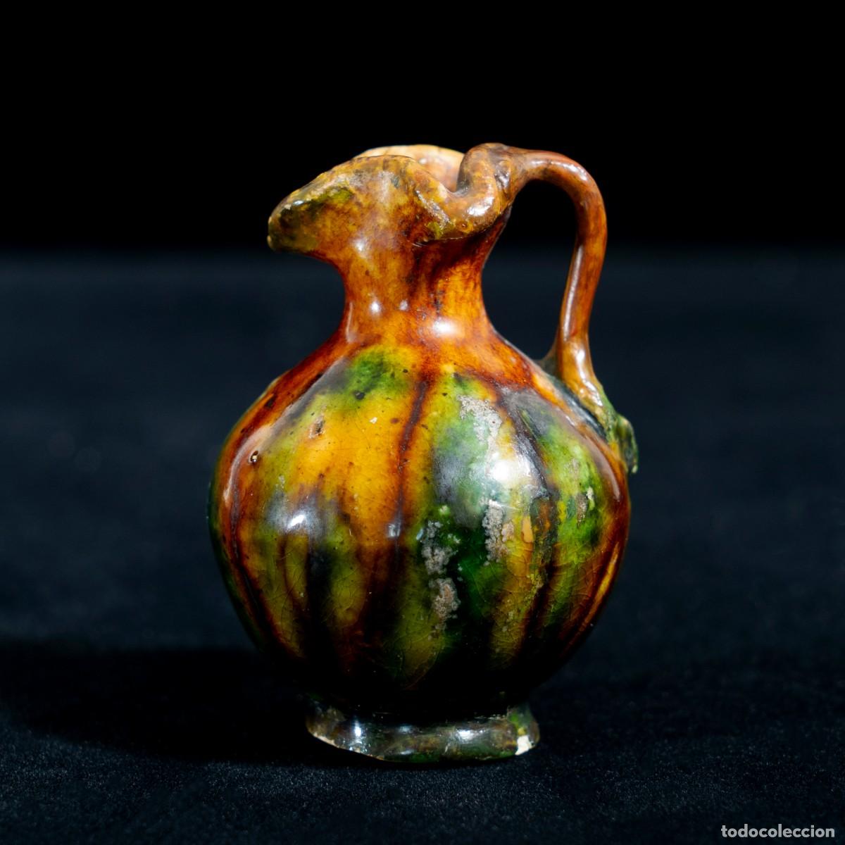 Antig&uuml;edades: Rara Jarrita Miniatura Sancai, Dinast&iacute;a Tang, Siglos VII&ndash;X, China, Colecci&oacute;n Hartman