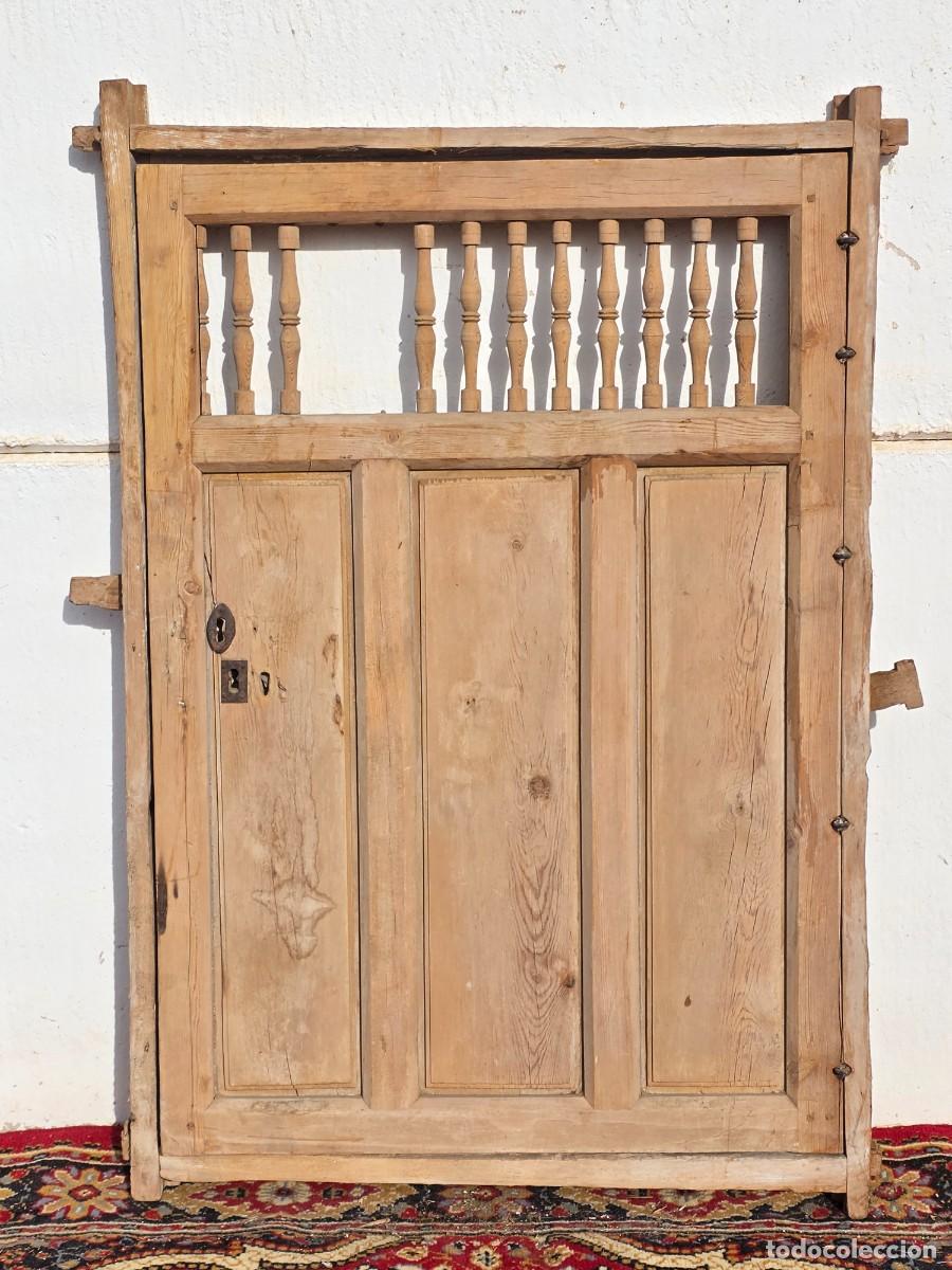 Antig&uuml;edades: Alacena antigua de una hoja